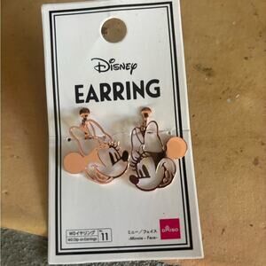 Daiso Minnie Face Clip-on Earrings in rose gold color